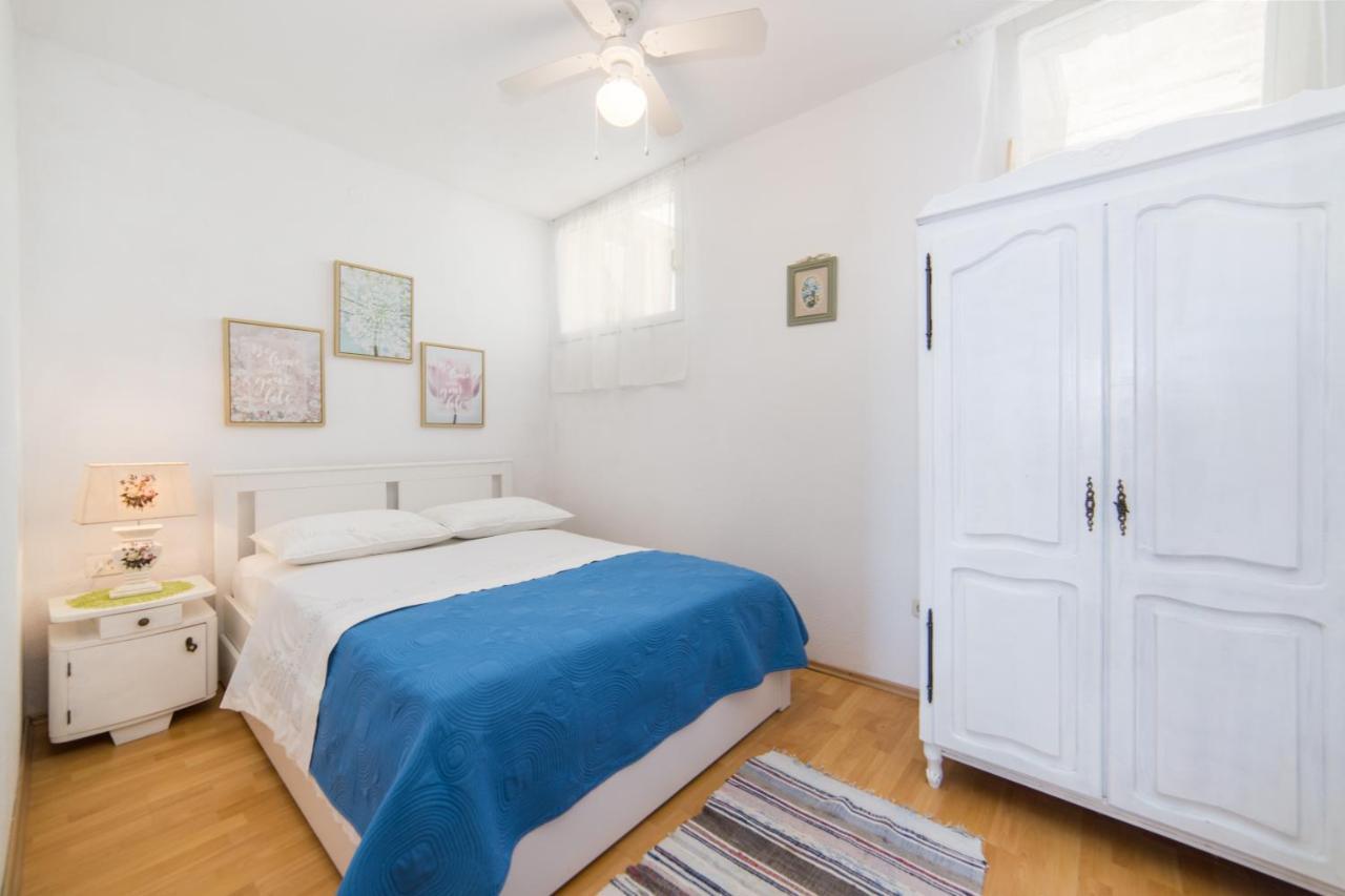 Apartmani Kala Podgora Exterior photo